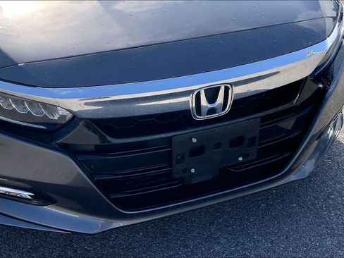 Used 2019 Honda Accord Touring image 30