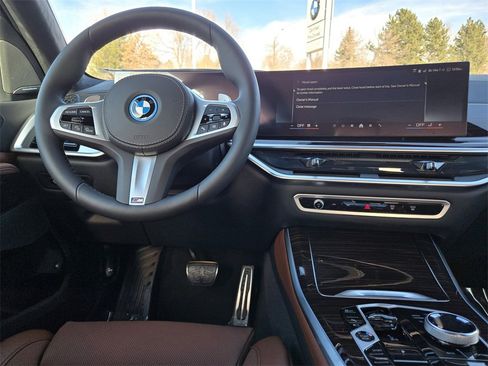 New 2026 BMW X5 xDrive50e w/ Executive Package image 28