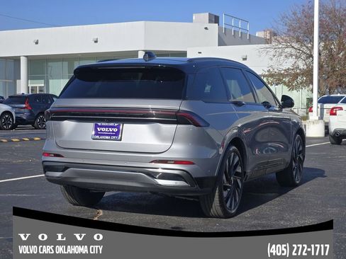 Used 2024 Lincoln Nautilus Reserve w/ Equipment Group 202A image 5