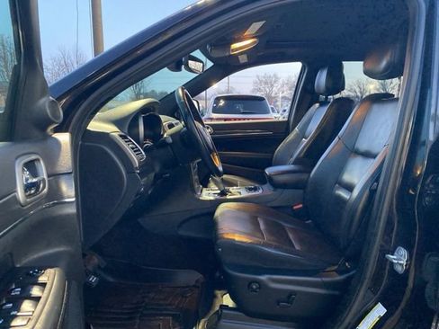 Used 2018 Jeep Grand Cherokee Limited w/ Trailer Tow Group IV image 21