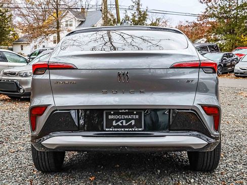 Used 2024 Buick Envista Sport Touring w/ Convenience I Package image 5