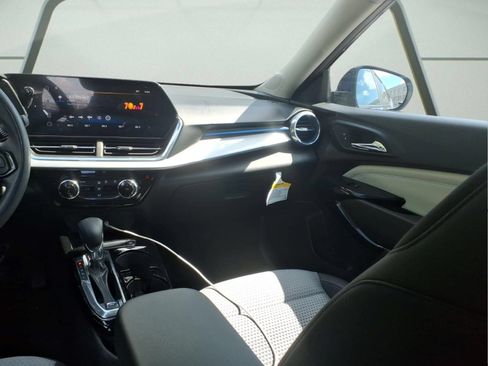 Certified 2024 Chevrolet Trax LT FWD image 12