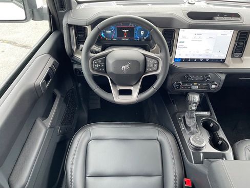 New 2025 Ford Bronco Outer Banks image 6