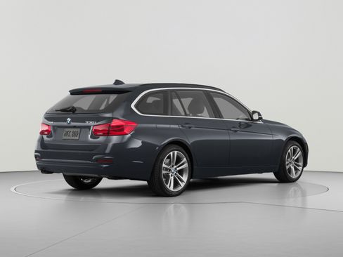Used 2020 BMW 330i xDrive Sedan w/ Convenience Package AWD/4WD image 3