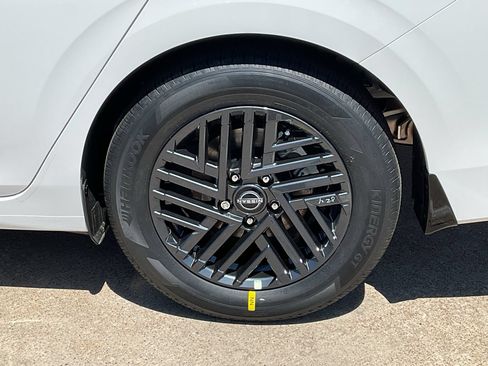 New 2026 Nissan Sentra SV w/ SV Convenience Package FWD image 8