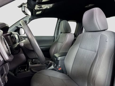 Used 2016 Toyota Tacoma SR5 AWD/4WD image 20