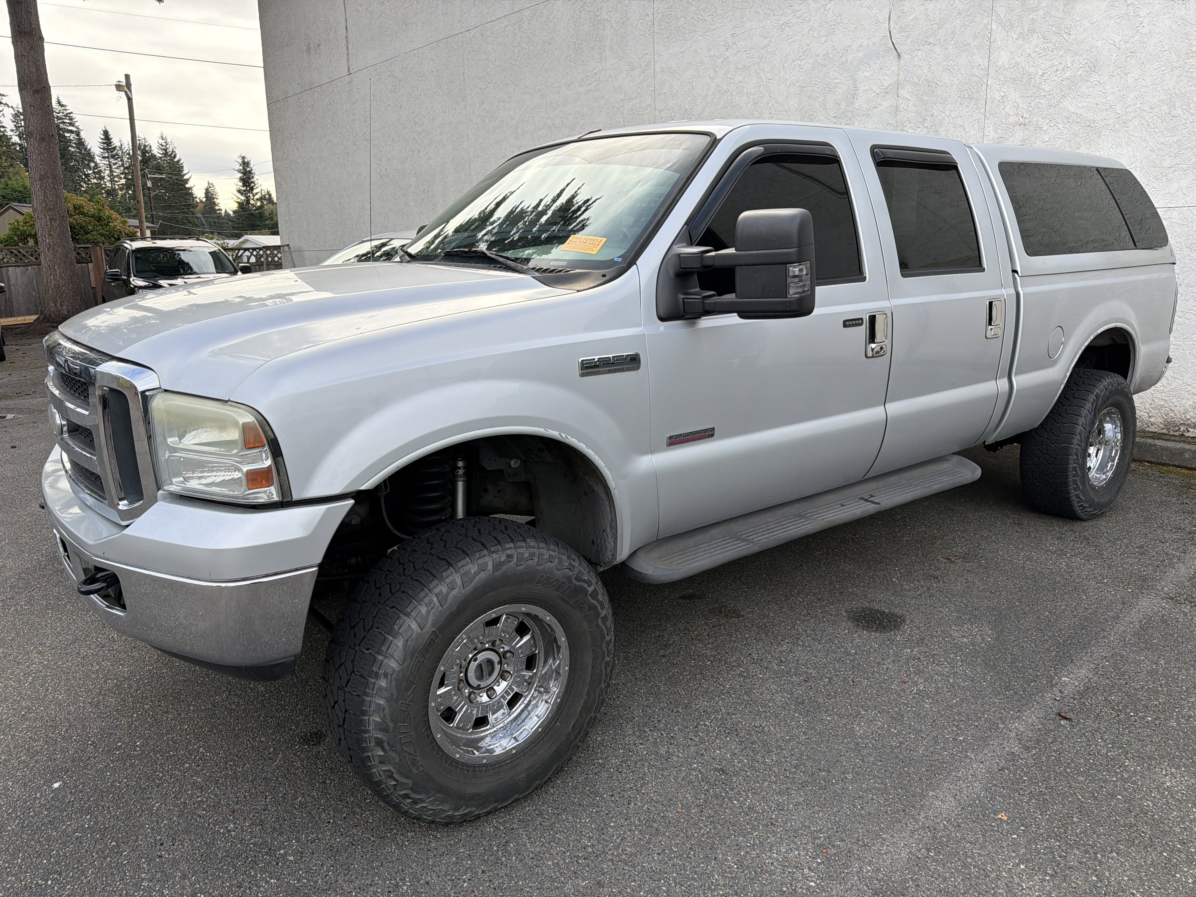 Used 2005 Ford F250 XLT AWD/4WD image 1