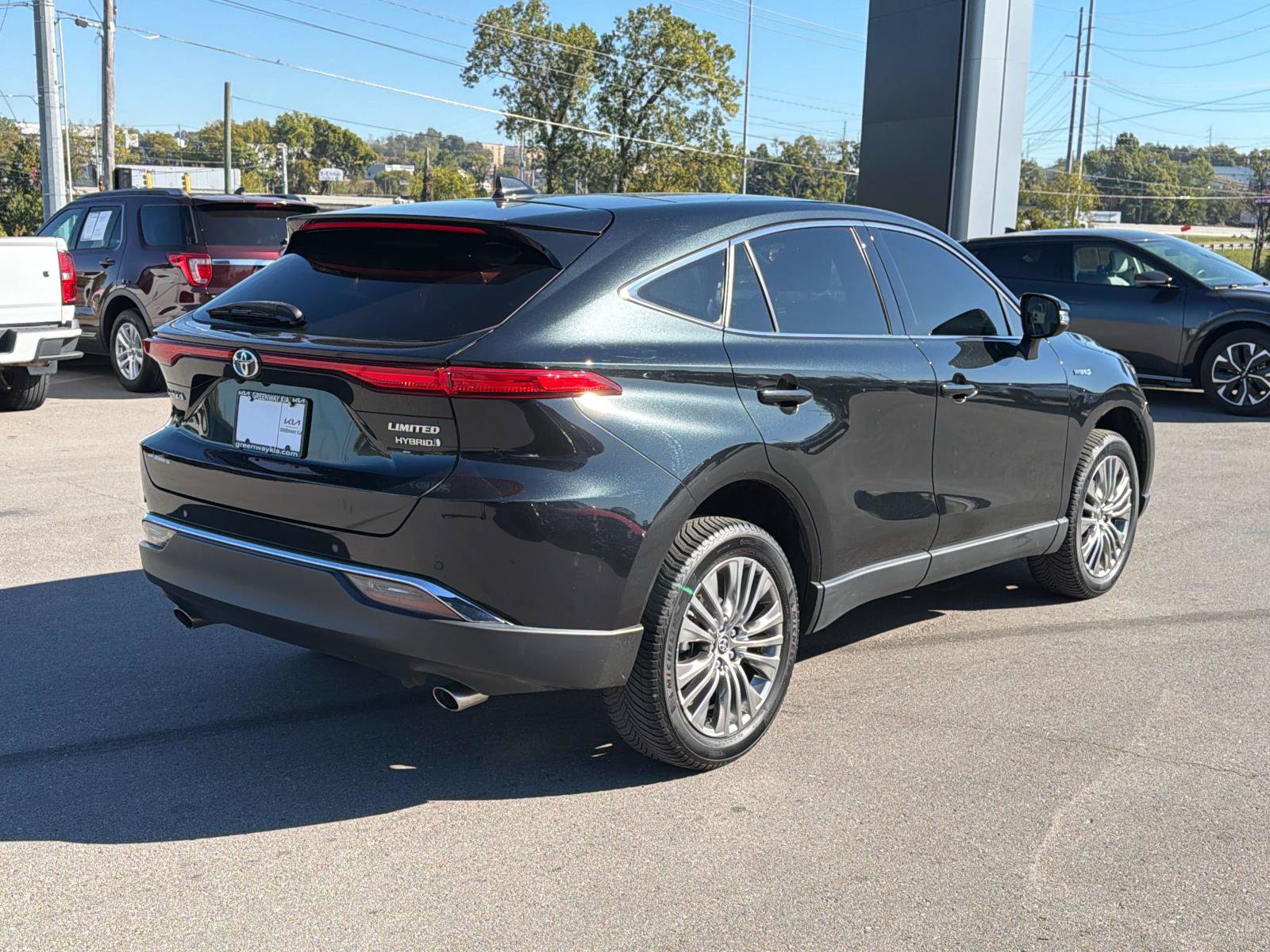 Used 2021 Toyota Venza Limited AWD/4WD image 3