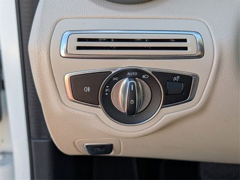 Used 2021 Mercedes-Benz C 300 Sedan image 27