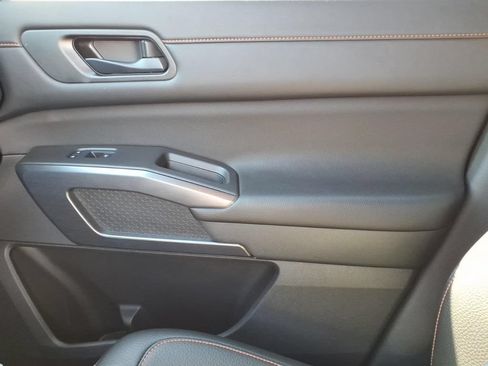 Used 2025 Nissan Pathfinder Rock Creek AWD/4WD image 24