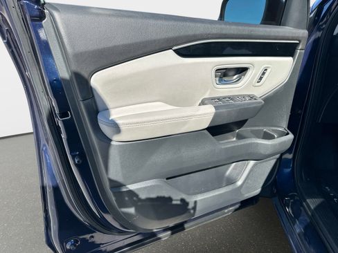 Used 2023 Honda Pilot EX-L image 16