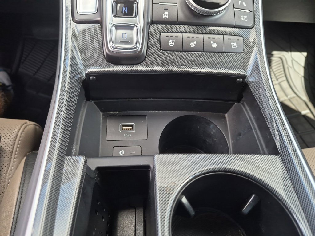 Used 2021 Hyundai Santa Fe Limited FWD image 37