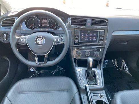 Used 2021 Volkswagen Golf 4-Door FWD image 8