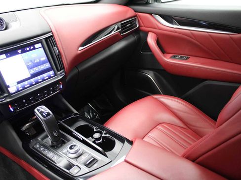 Used 2022 Maserati Levante GT image 24