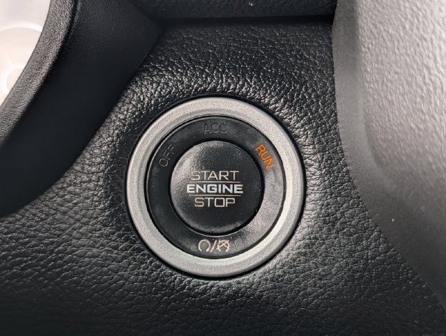 Used 2020 RAM 1500 Laramie w/ Sport Appearance Package AWD/4WD image 19