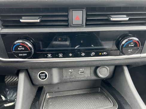 Certified 2023 Nissan Rogue SV image 16