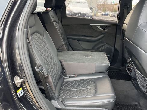 Used 2021 Audi SQ7 Prestige w/ Prestige Package image 12