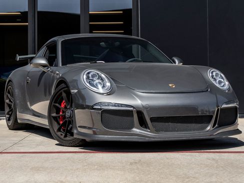 Certified 2015 Porsche 911 GT3 image 6