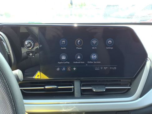 Used 2025 Chevrolet Trax LS w/ LS Convenience Package FWD image 8