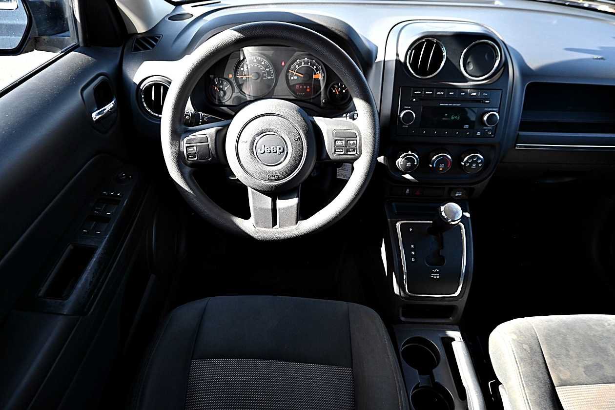 Used 2014 Jeep Patriot Sport w/ Power Value Group FWD image 12