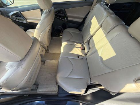 Used 2012 Toyota RAV4 Limited image 4