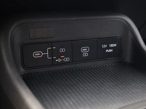 Certified 2025 Hyundai Kona SEL FWD image 16