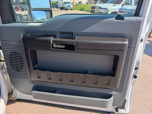 Used 2016 Ford F250 XL w/ Power Equipment Group AWD/4WD image 29
