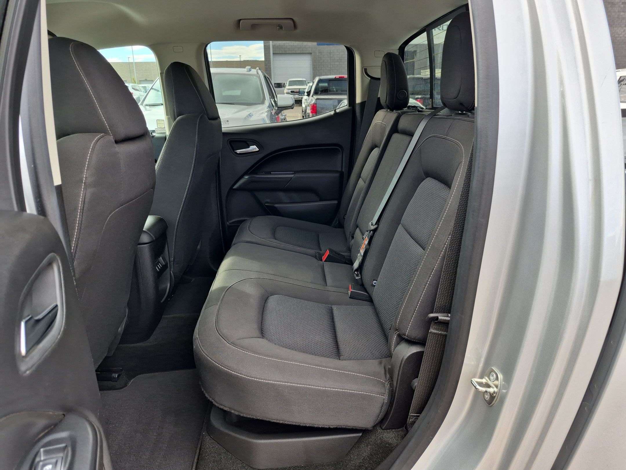 Used 2018 Chevrolet Colorado LT w/ LT Convenience Package RWD image 25
