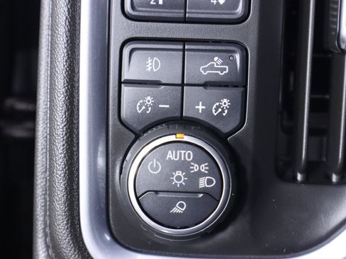 Used 2020 Chevrolet Silverado 1500 LTZ image 10