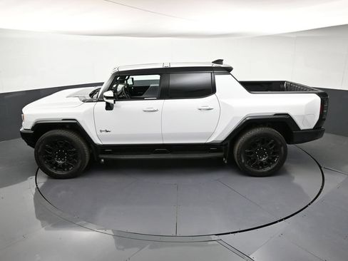 Certified 2025 GMC Hummer EV 2X AWD/4WD image 16