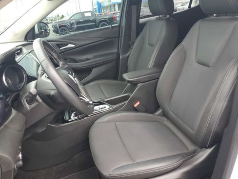 Used 2023 Buick Encore GX Preferred w/ Cold Weather Comfort Package FWD image 22