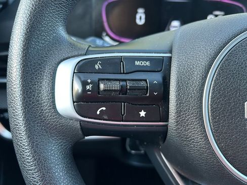 Used 2024 Kia Sportage LX FWD image 19