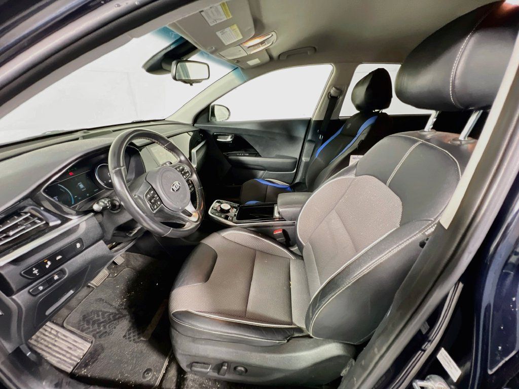 Used 2020 Kia Niro EX FWD image 13