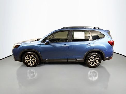 Used 2023 Subaru Forester Premium AWD/4WD image 4
