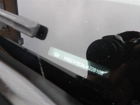 Used 2018 Honda Accord Sport image 3