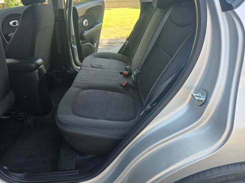 Used 2017 Kia Soul FWD image 19