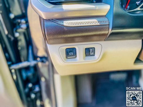 Used 2017 GMC Acadia Denali w/ Technology Package image 19