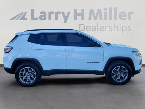Used 2022 Jeep Compass Latitude image 7
