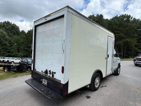 Used 2022 Ford E-350 and Econoline 350 Super Duty RWD image 8