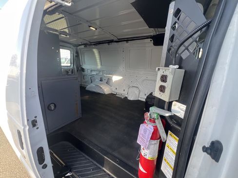 Used 2013 Ford E-150 and Econoline 150 Commercial image 18