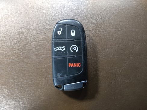 Used 2018 Chrysler 300 C w/ Sun, Sound & Nav Package image 32