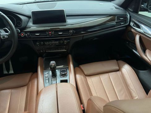 Used 2017 BMW X6 xDrive50i image 9
