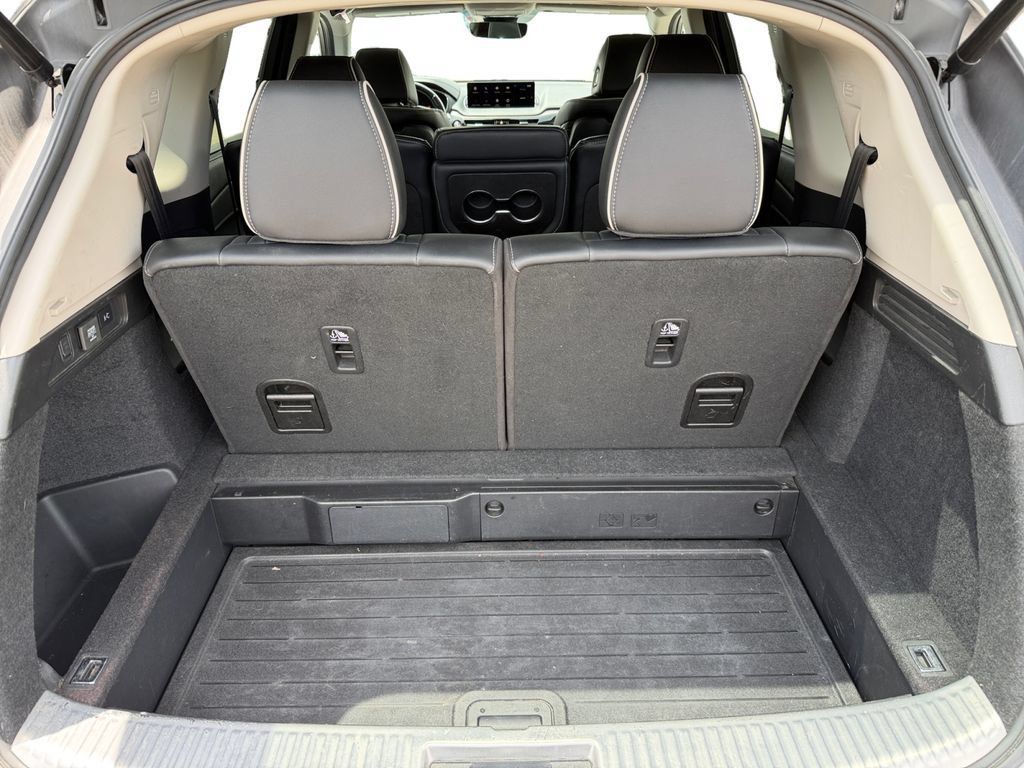 Used 2022 Acura MDX w/ Advance Package AWD/4WD image 31