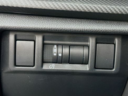 Used 2024 Subaru Crosstrek 2.0i Premium image 16