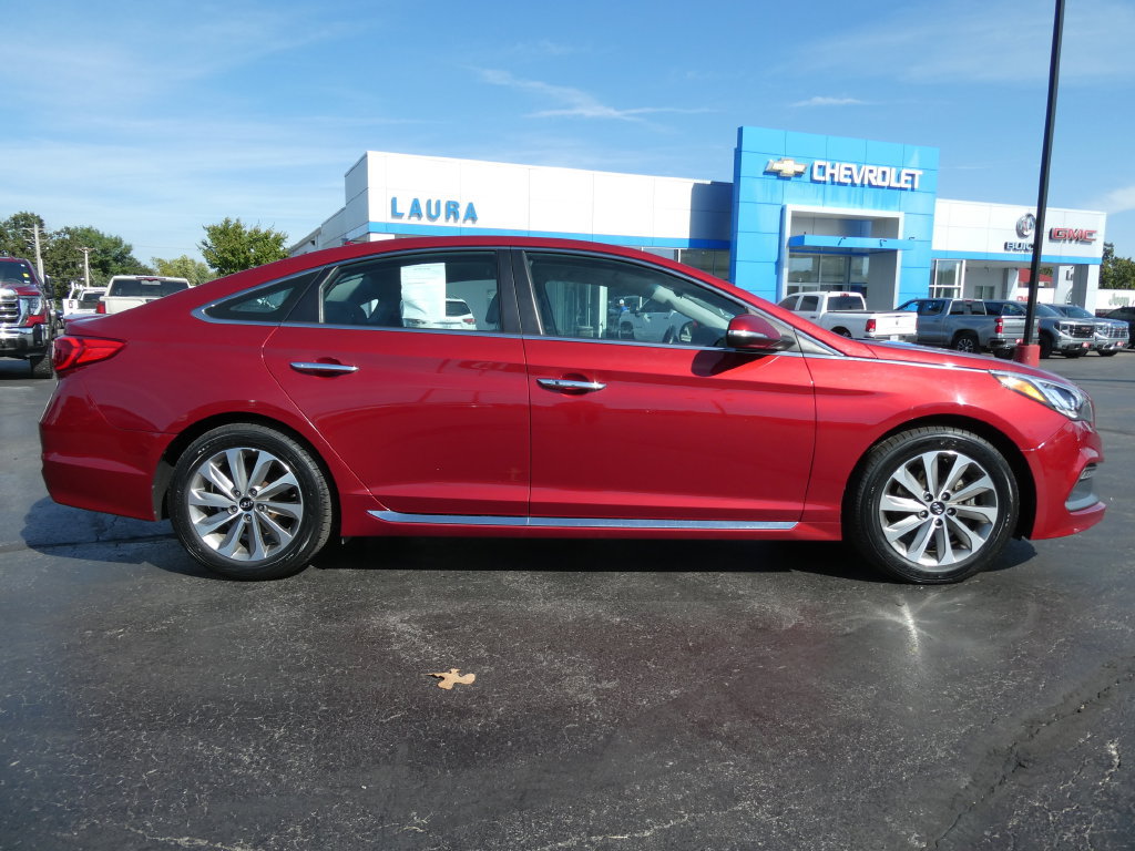 Used 2016 Hyundai Sonata Sport w/ Option Group 1V FWD image 5