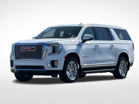 Used 2023 GMC Yukon XL Denali AWD/4WD image 7