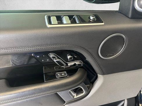 Used 2018 Land Rover Range Rover Supercharged AWD/4WD image 17