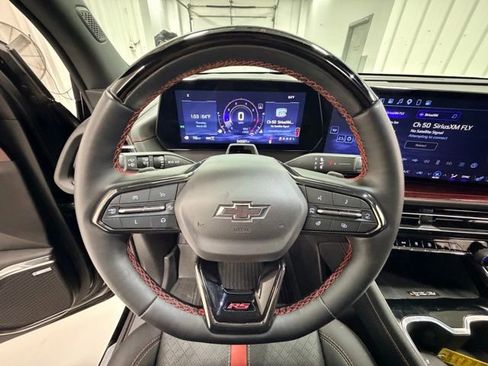 Certified 2024 Chevrolet Traverse RS image 11