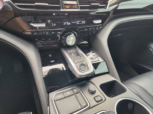 Used 2023 Acura MDX SH-AWD w/ Advance Package image 21