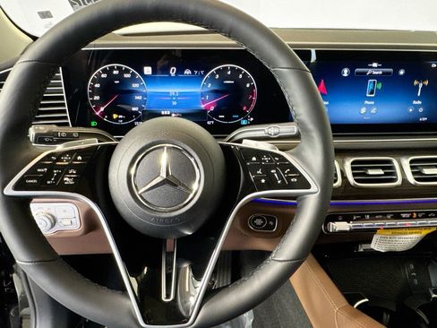 New 2026 Mercedes-Benz GLS 450 4MATIC image 11